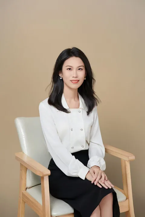 咨询师贺梦瑶